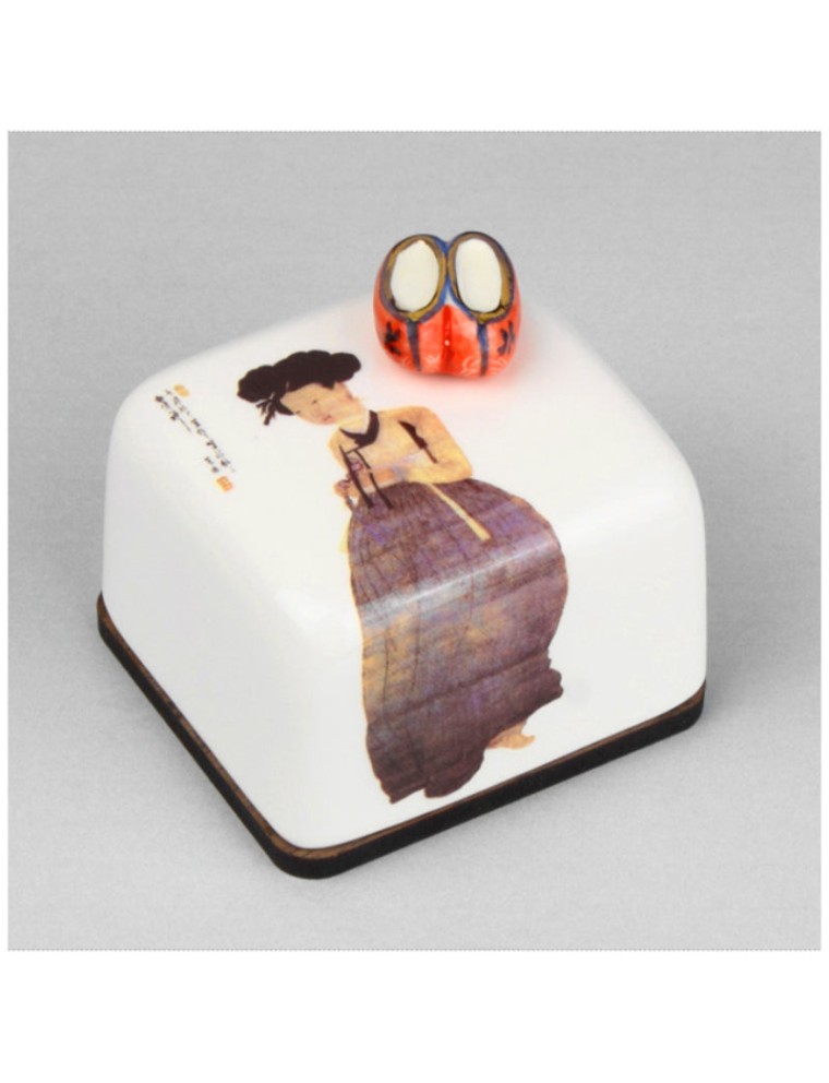 Best Seller HK Studio - Moony Ceramic A Beautiful Woman Musical Paperweight Available Now